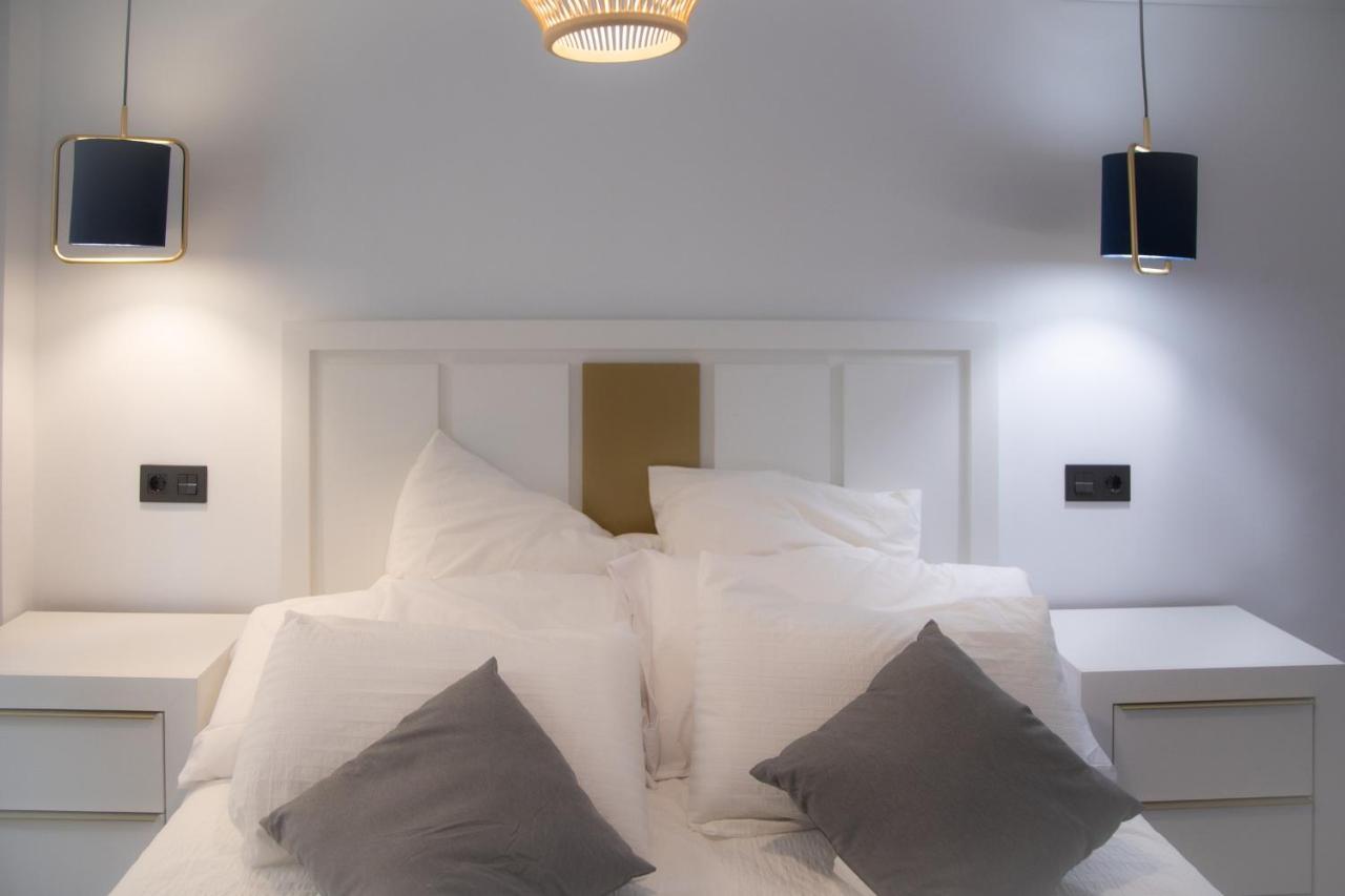 Apartamentos Boutique Cervantes Plasencia Esterno foto